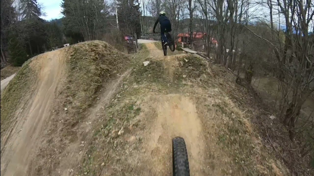 Doubles, drop & whale tail im Bikepark Geisskopf