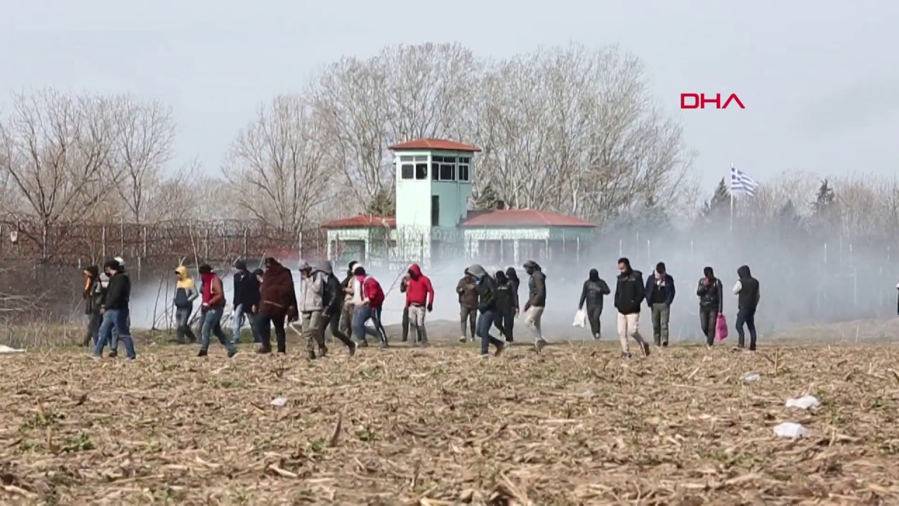 Pazarkule'de polis ve jandarma göçmenleri uzaklaştırıyor