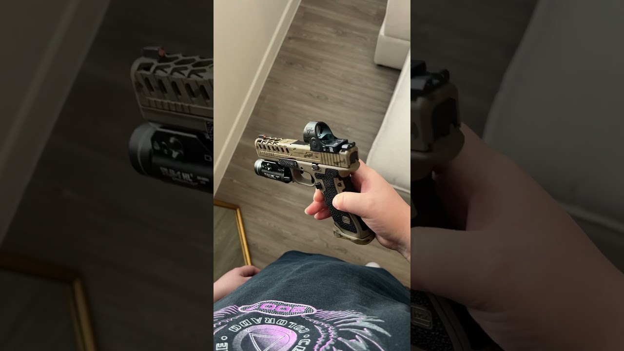 CUSTOM GLOCK 17 🎃☣️  follow for more conent 📥🎥 #explore #cod #guns #customglock
