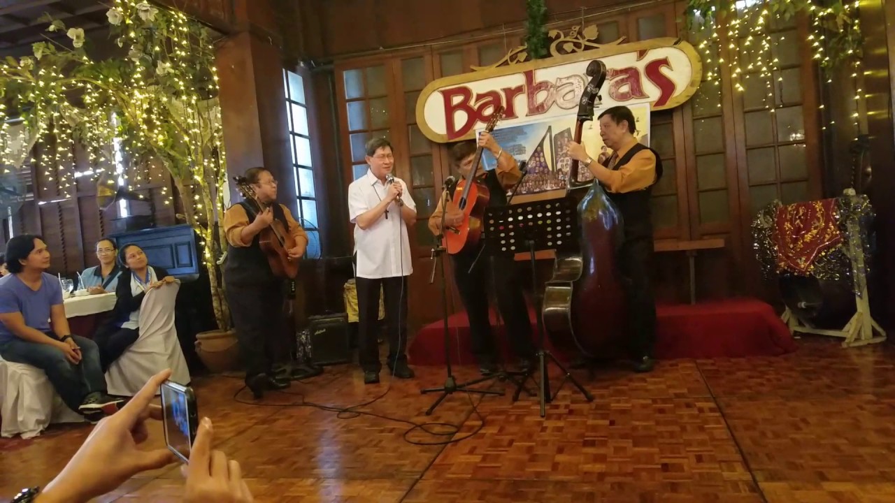 Cardinal Tagle singing 