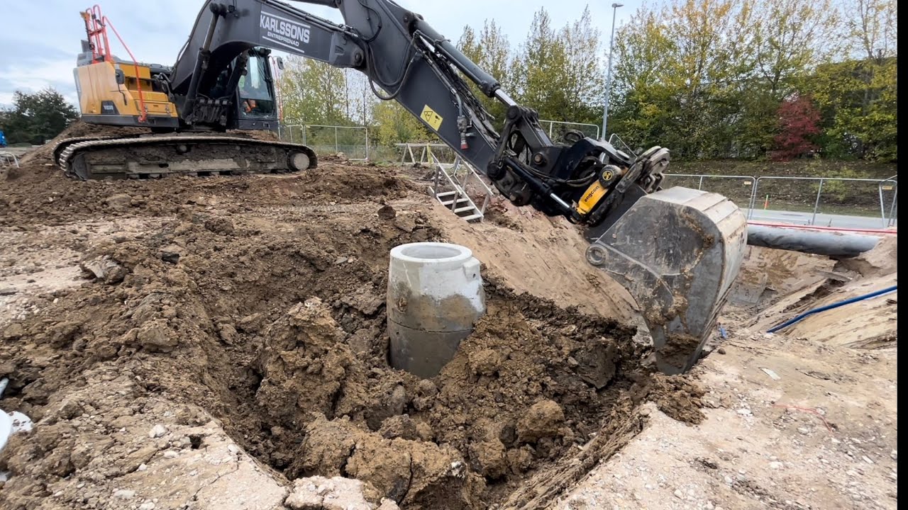 Volvo ec 300el continues to dig at a lot of obstacles in the ground😯😔 part 3
