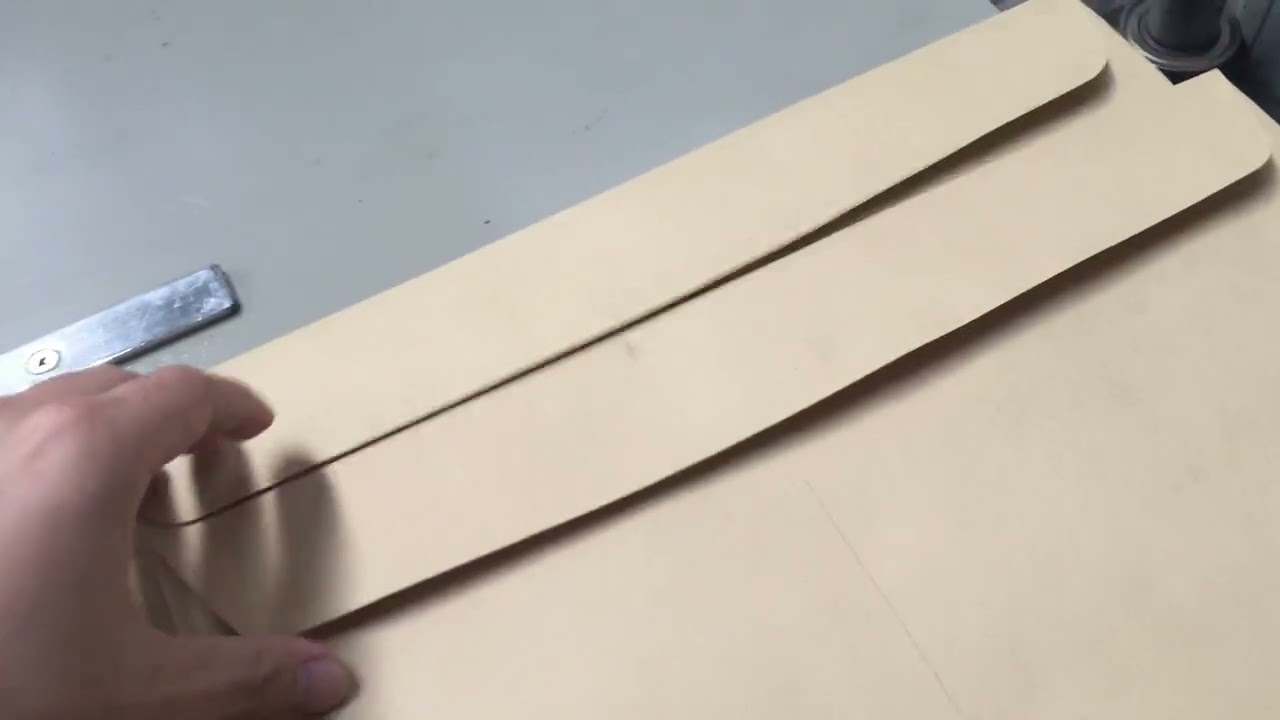 China Guaranteed Quality High Speed Wedding Envelope Making Machine Envelope Folding Gluing Machine