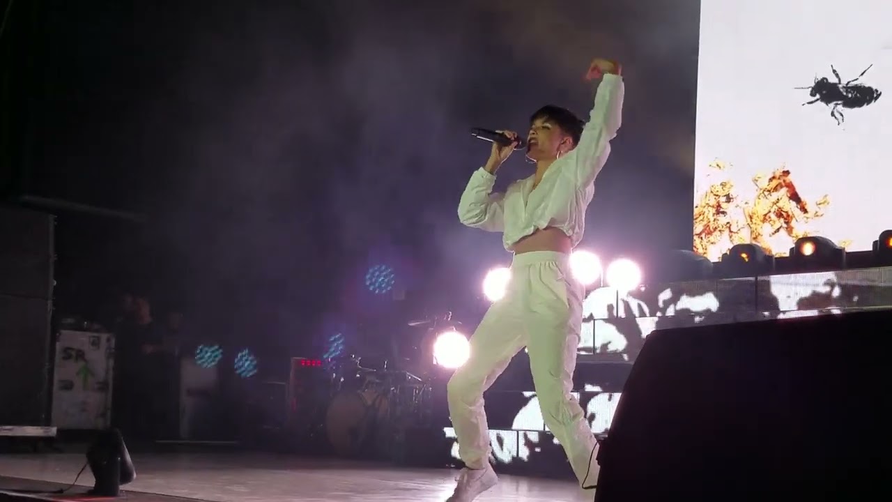 Halsey - Eyes Closed/Gasoline/Castle - Calgary (08-28-2018)