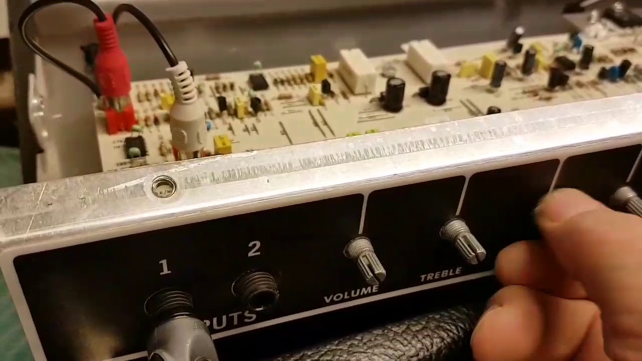 Fender FM212R Service and Demo
