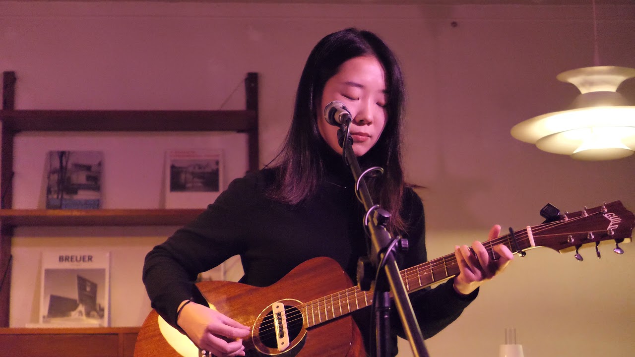 김사월 - 못 우는데 @ 맞배집 211023 Kim Sawol - Can't Cry