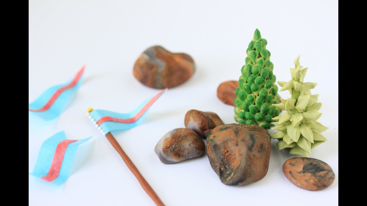 How to Make Edible Trees, Rocks, and Flags (for My 3-D Castle Cookie)
