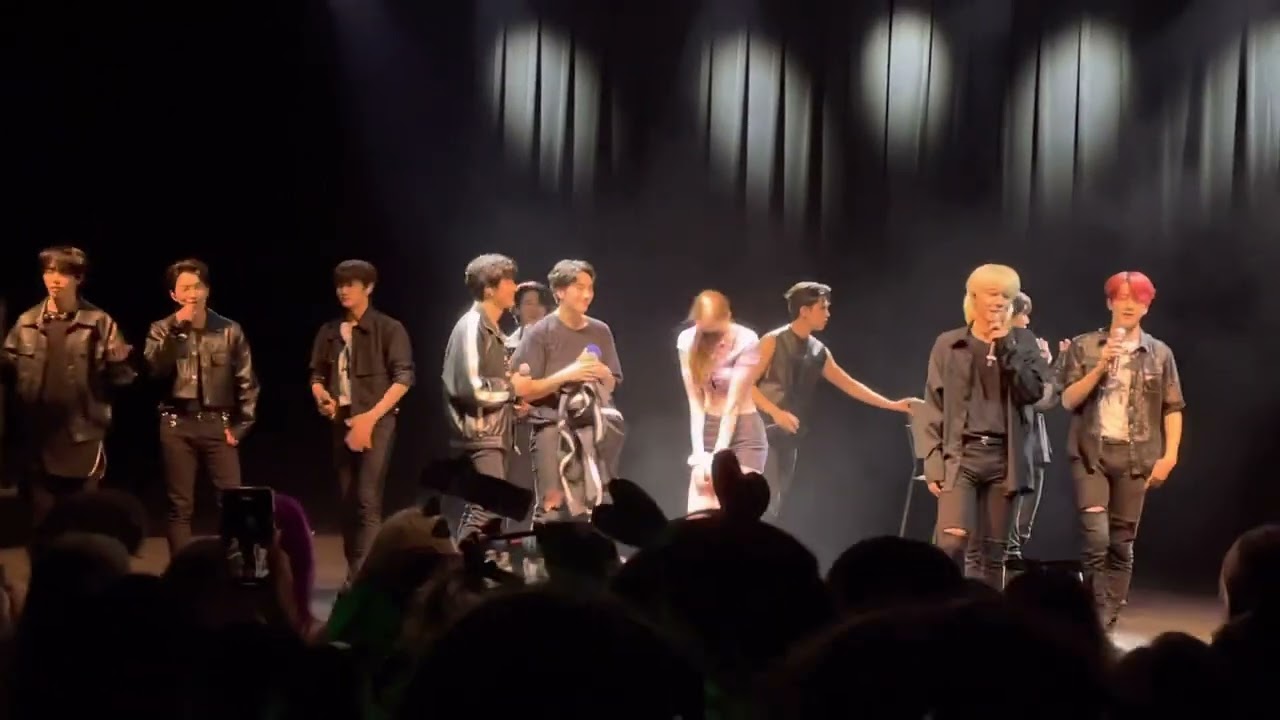 오메가엑스 Omega X Love & Dry Flower fancam in Orlando