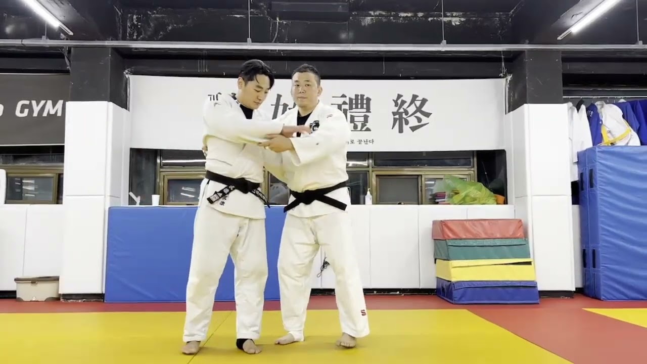 유도가알고싶다. 오금대떨어뜨리기 (오금대메치기) Tani-otoshi
