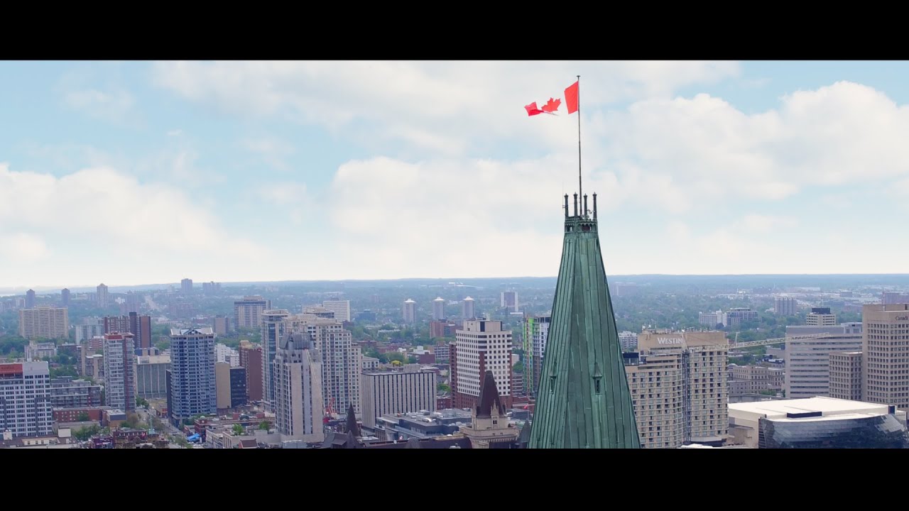 Changing the Peace Tower flag