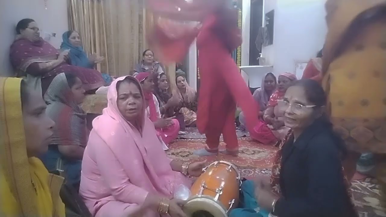 गजब डांस भजन कीर्तन के लिए संपर्क करें 9250 450878