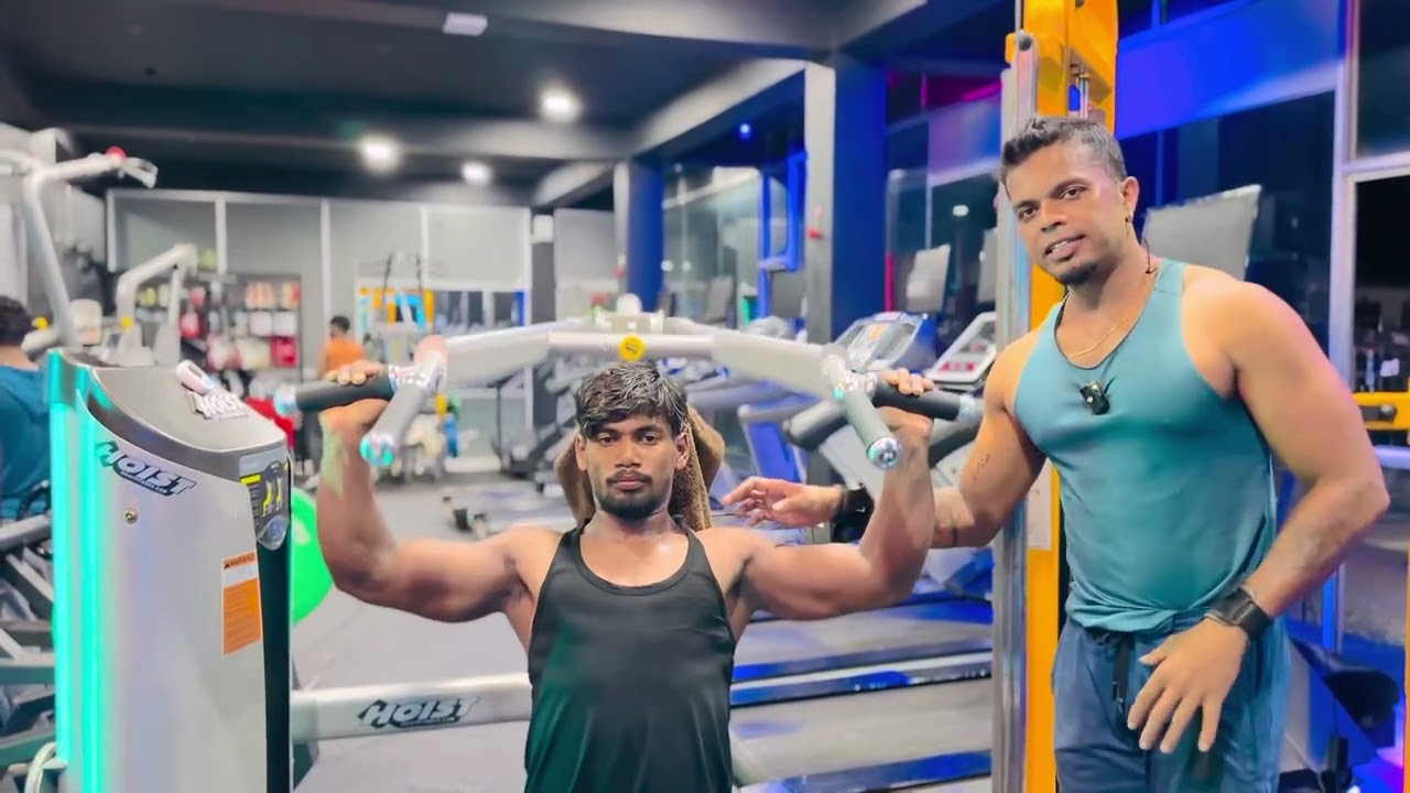 70 kg ඩම්බෙල් Shoulder ප්‍රෙස් එකක් ගහන ගමන් තවත් දේ ඉගෙන ගන්න 💪