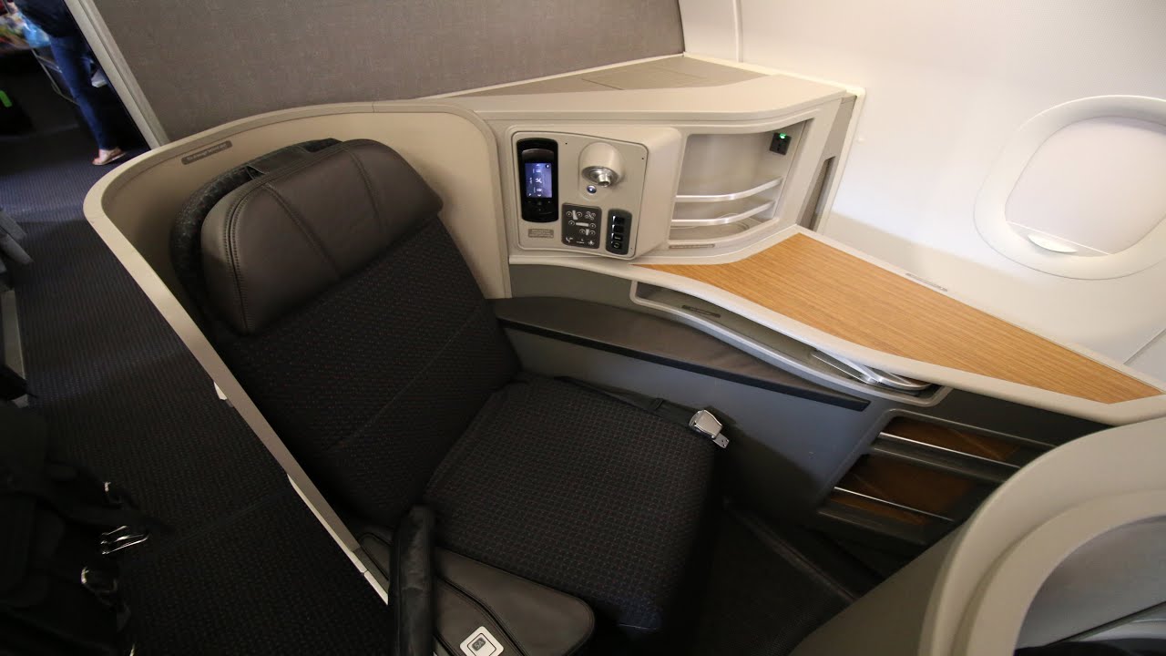 American Airlines First Class Review | Airbus A321 Transcon Variant (BOS - JFK)