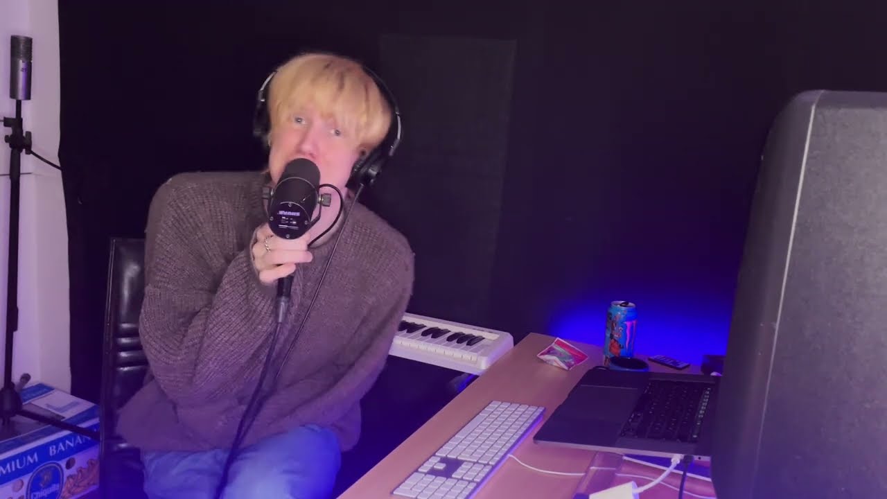 bladee & ECCO2K - LOVESTORY Cover