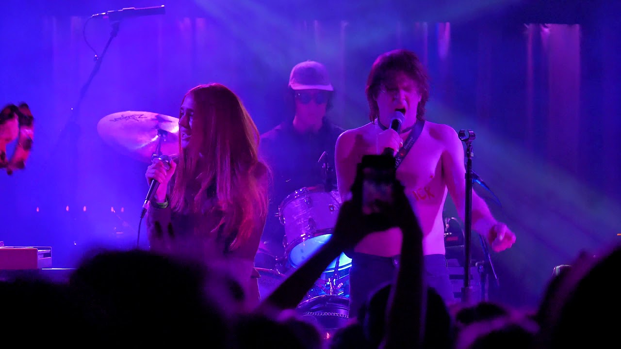 Ariel Pink - Lipstick (Live)
