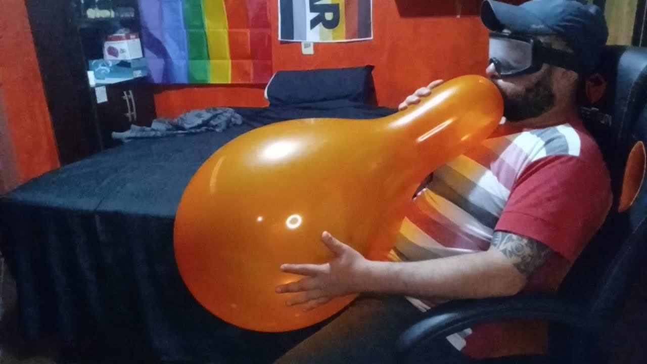 Balloon blow to pop (35) - Qualatex 16