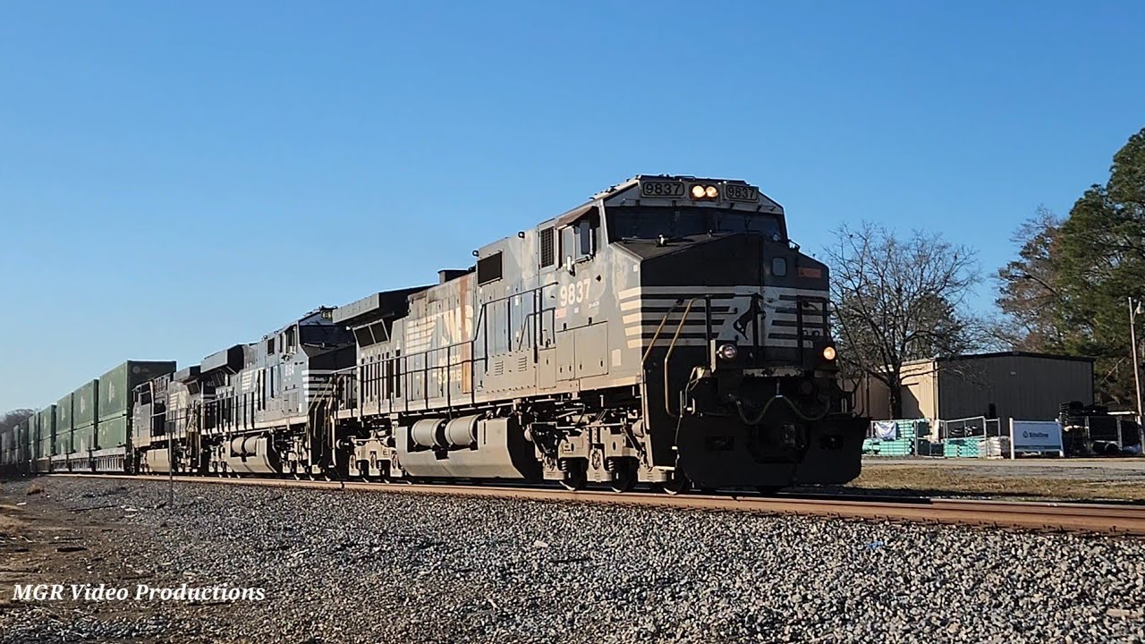 1-4-2025: NS Dash 9-44CW 9837, NS ES44AC 8164, & NS AC44C6M 4081 Lead NS 24A Thru Bonaire, GA