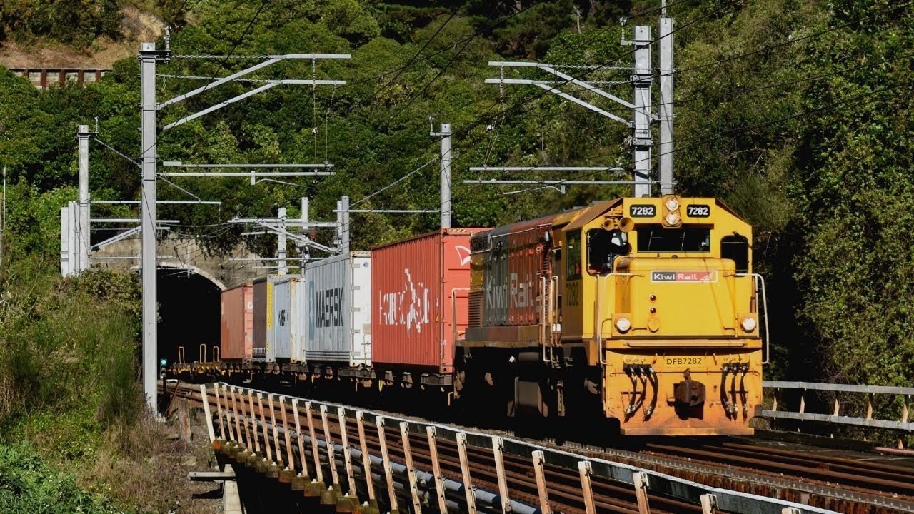 KiwiRail Trains around the Lower North Island (HD)