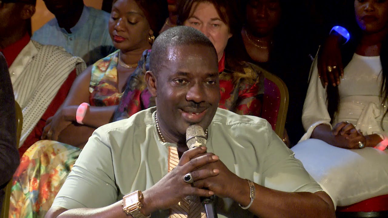 Youssou Ndour dans l'émission GRAND SHOW - 30 Novembre 2019 - Partie 2