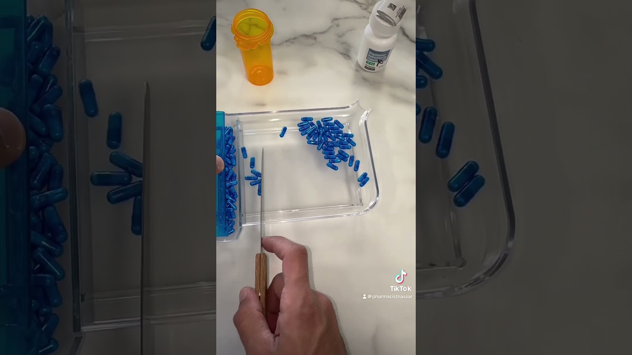 Dicyclomine. #pharmacist #satisfying #pharmacy #asmr #health #capsules