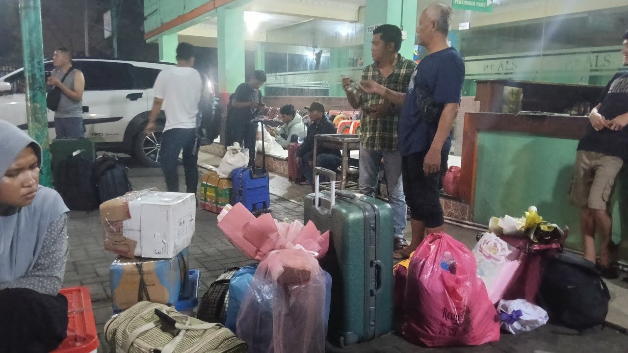 Masih byk Sewa🚌ALS 270 yg menuju Ke Yogya👍🚌 ALS 055 Sewa 20&Paket Lumayan otw Medan,om Royes di 128