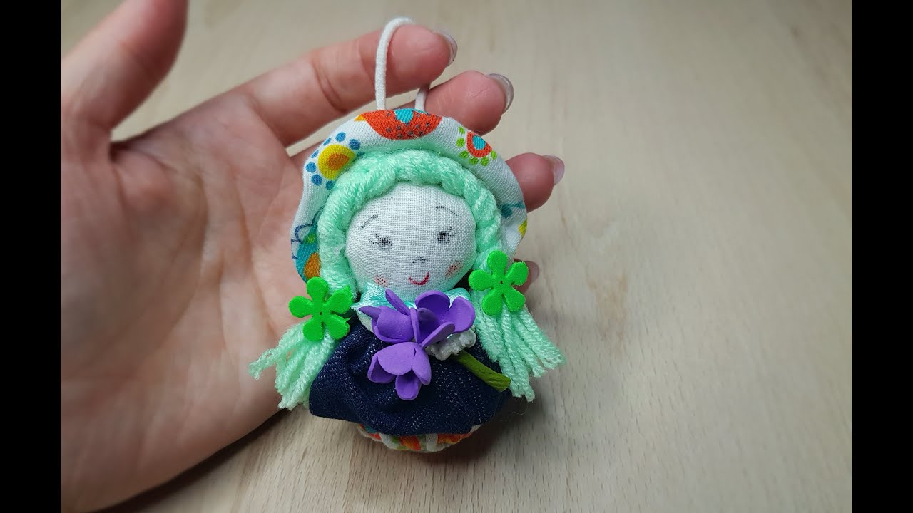 Amazing Doll Made of 2 Caps From Plastic Bottles - Keychain - CRAFTMANIA