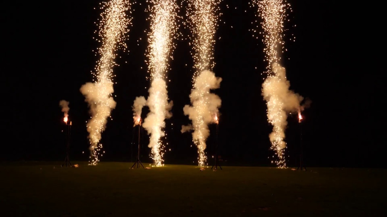 Feuerwerk zum Geburtstag zur Musik von  Coldplay