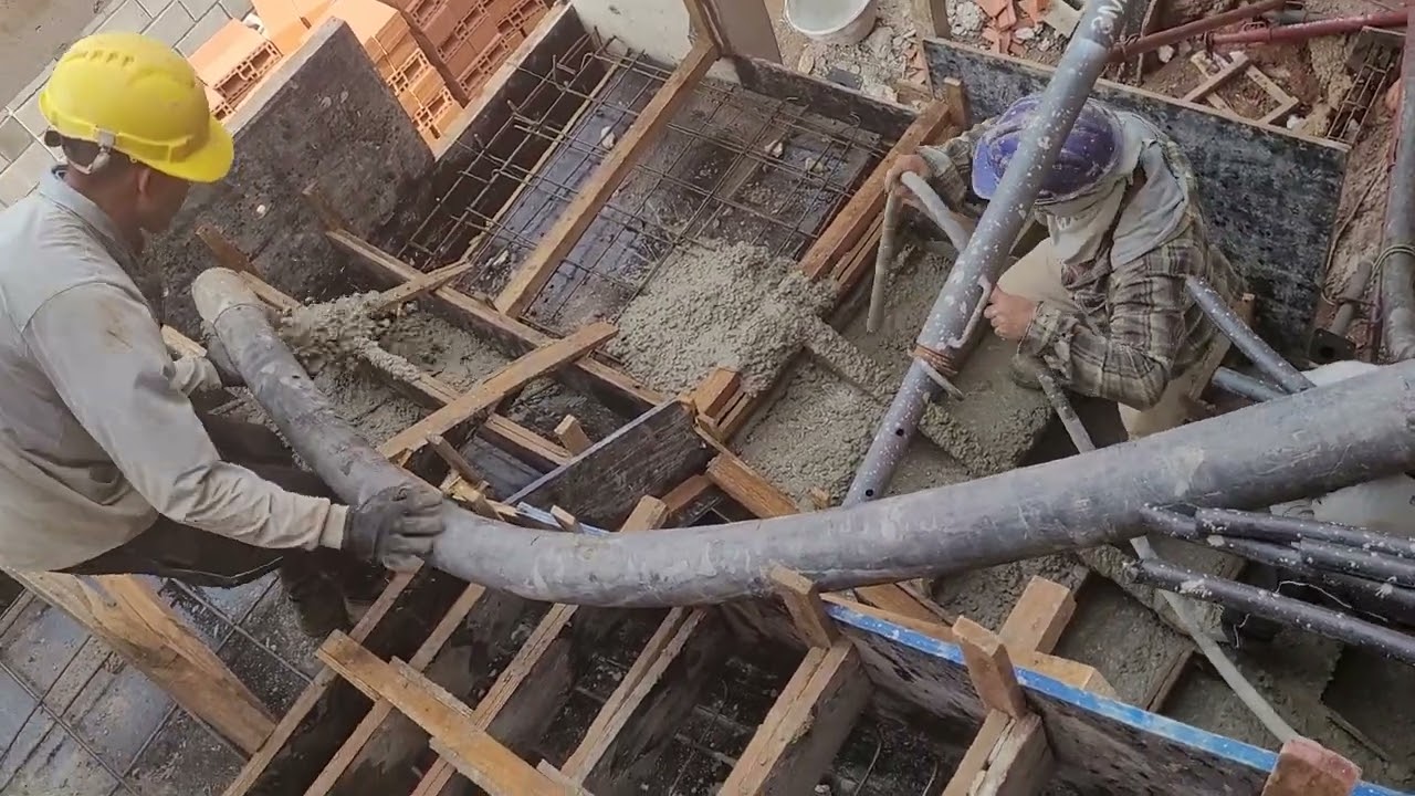 Concretagens de mais uma escada 