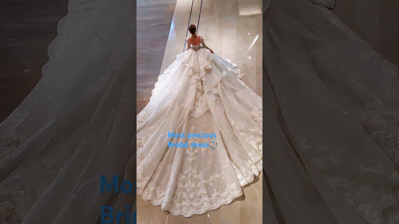 Most beautiful wedding dress💍&hearts;️  #dress #shorts  #shortsviral #youtubeshorts #fashion #weddingdress