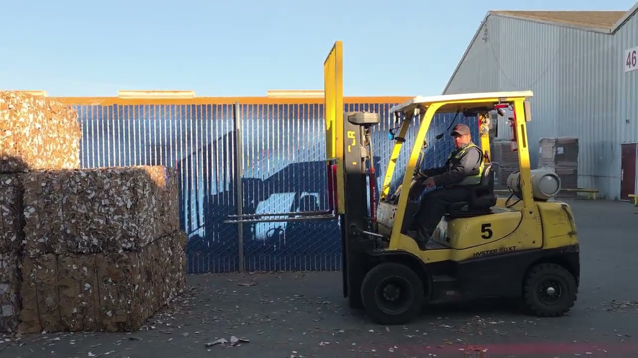 Ramon, our Second-shift Baler Operator #Americanbaler #corrugatedbox #corrugatedrecycling 
