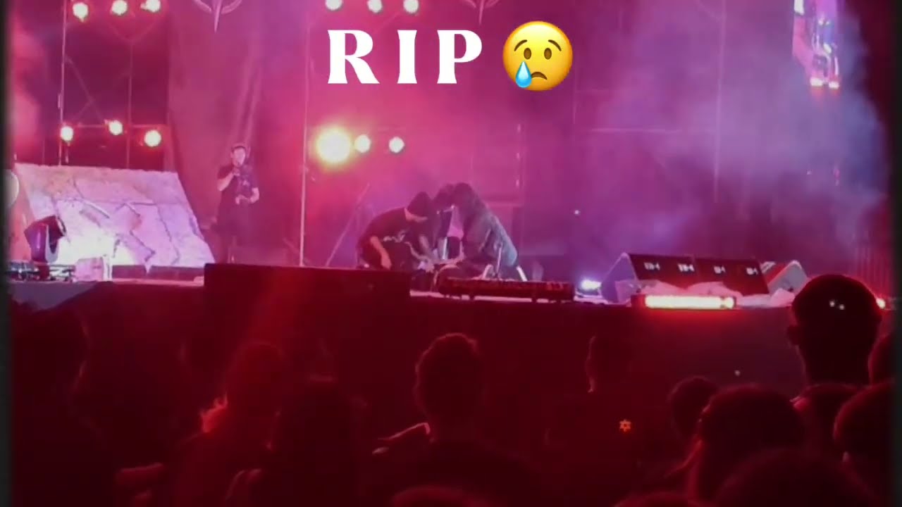 Idiots Farewell Tour မှာသီဆိုဖျော်ဖြေနေရင်းအသက်ပါသွားတဲ့ Fever 109 - Adino RIP ပါ