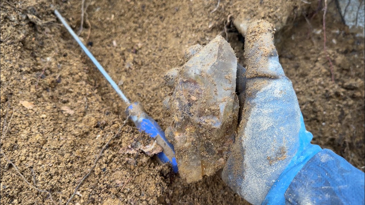 【鉱物採集】ズリで見つけた大きな煙水晶