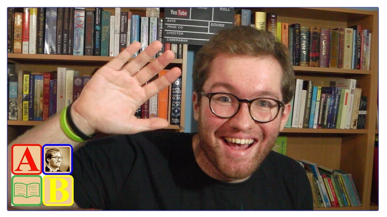 BOOKTUBE NEWBIE TAG 2.0 [CC]