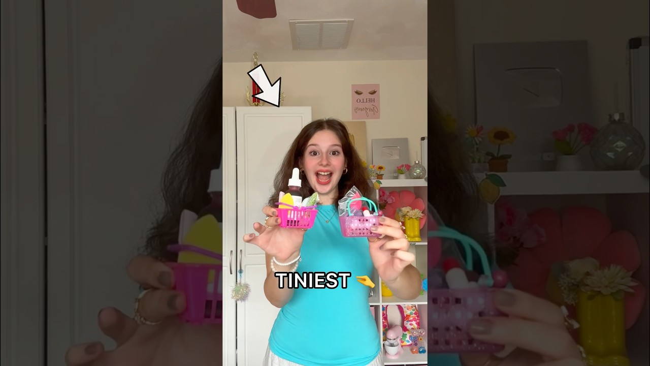 I Bought the World&rsquo;s TINEST MAKEUP! 😱🌎😚💄 *mini unboxing*