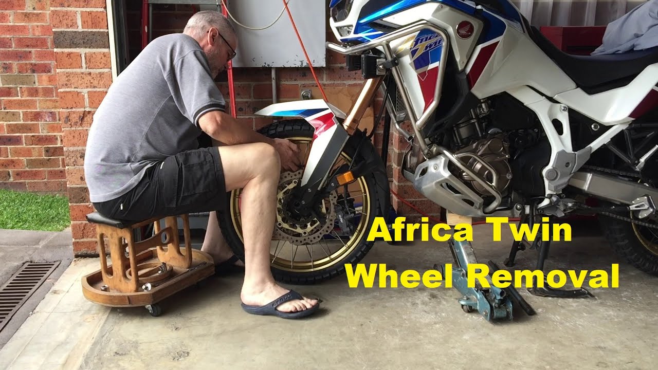 Africa Twin - Front Wheel Removal