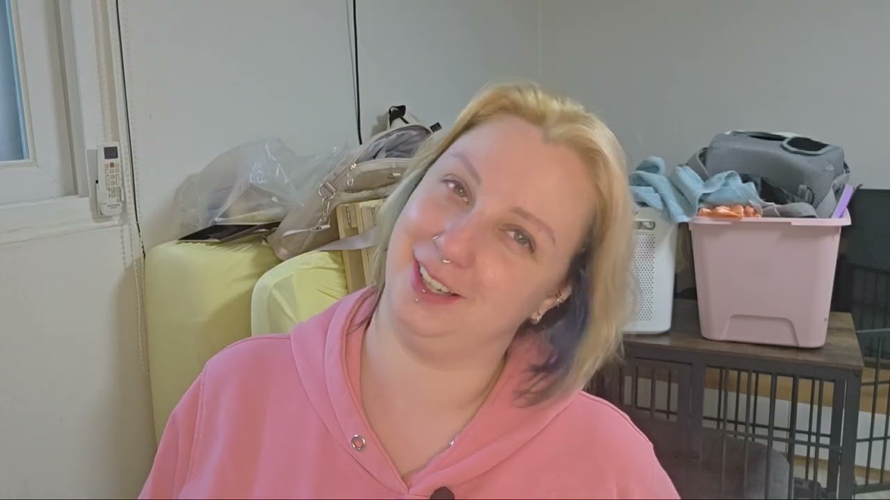 27th vlog / 2026-01-13 / doing my makeup (poorly) / health update / slight crash out lol
