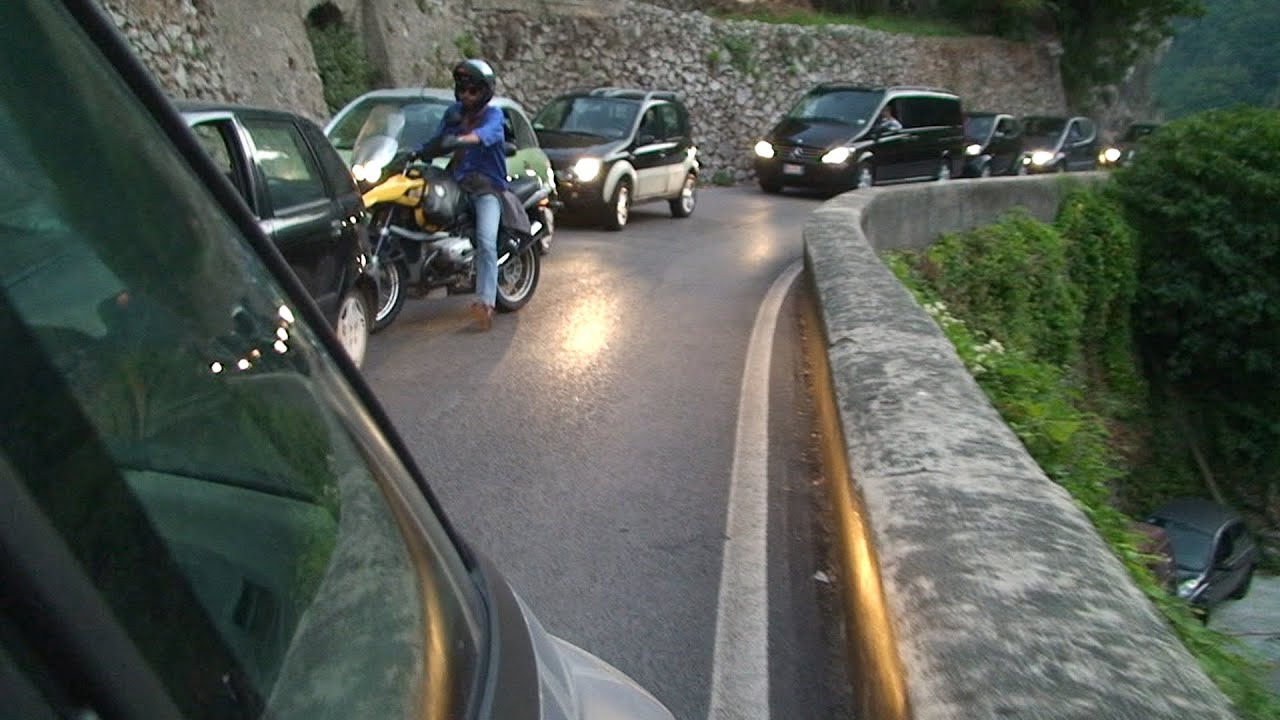 Niezwykly Swiat - Włochy - Z Amalfi do Ravello