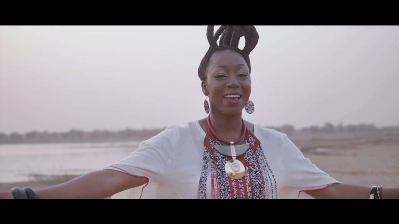 SALIMATA KIENOU - Dounia (Clip Officiel)