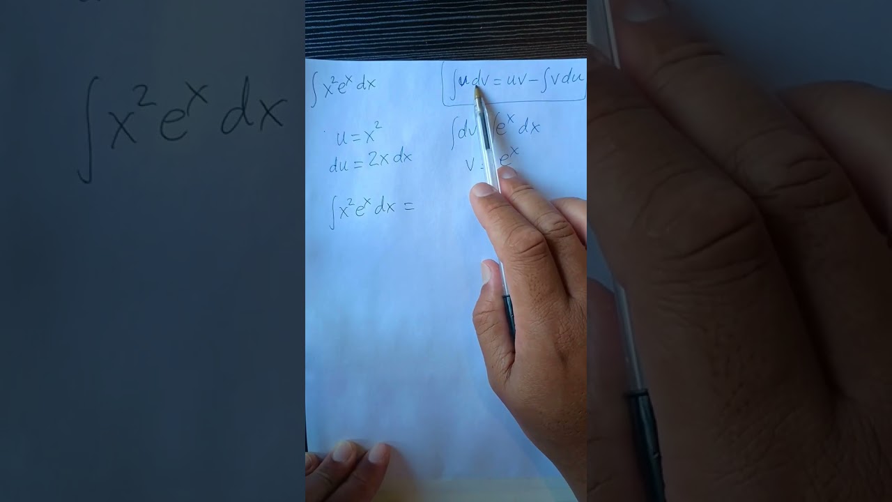 Integral por partes: x^2 e^x