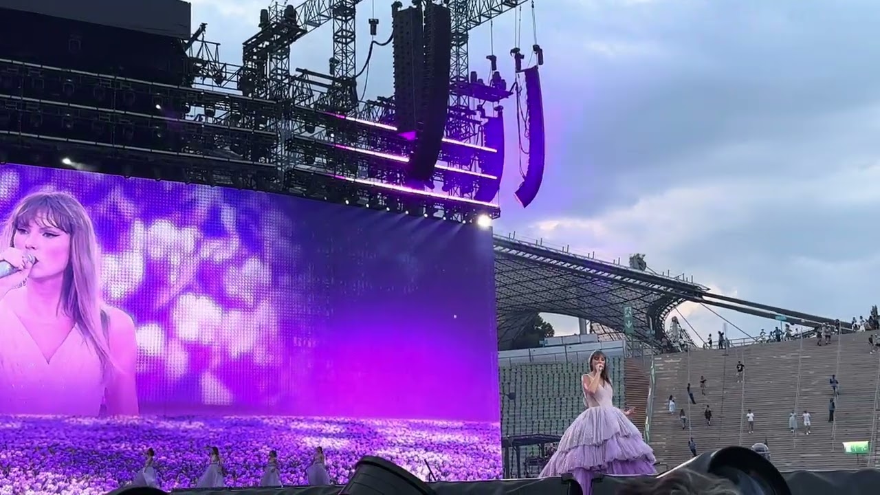 16 20240727 Taylor Swift Enchanted at The Eras Tour in Munich