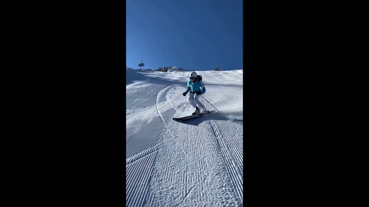 WORLD CUP SKI RACERS FREE SKIING 16