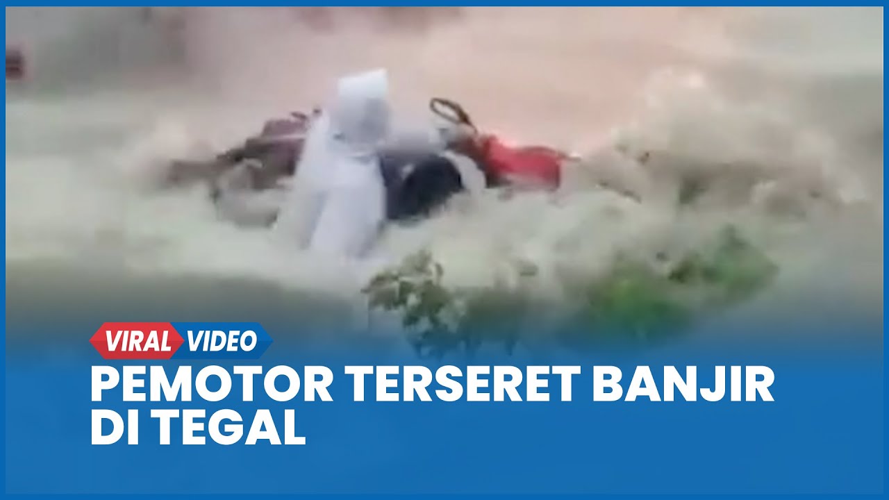 Detik-detik Pemotor Terseret Arus Banjir di Jalan Raya Bojong Tegal, Pelajar SMK Dikabarkan Hilang