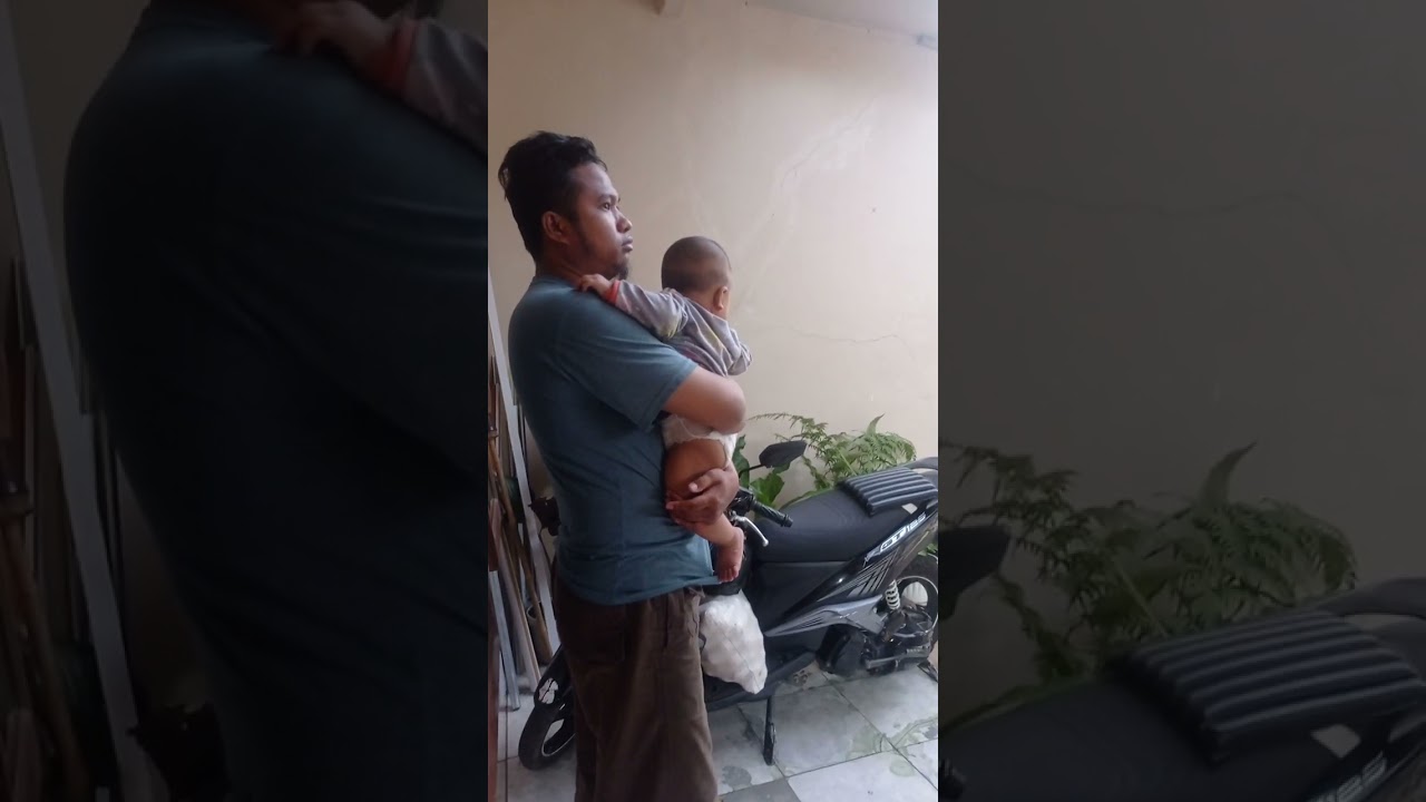 Ditinggal di rumah 