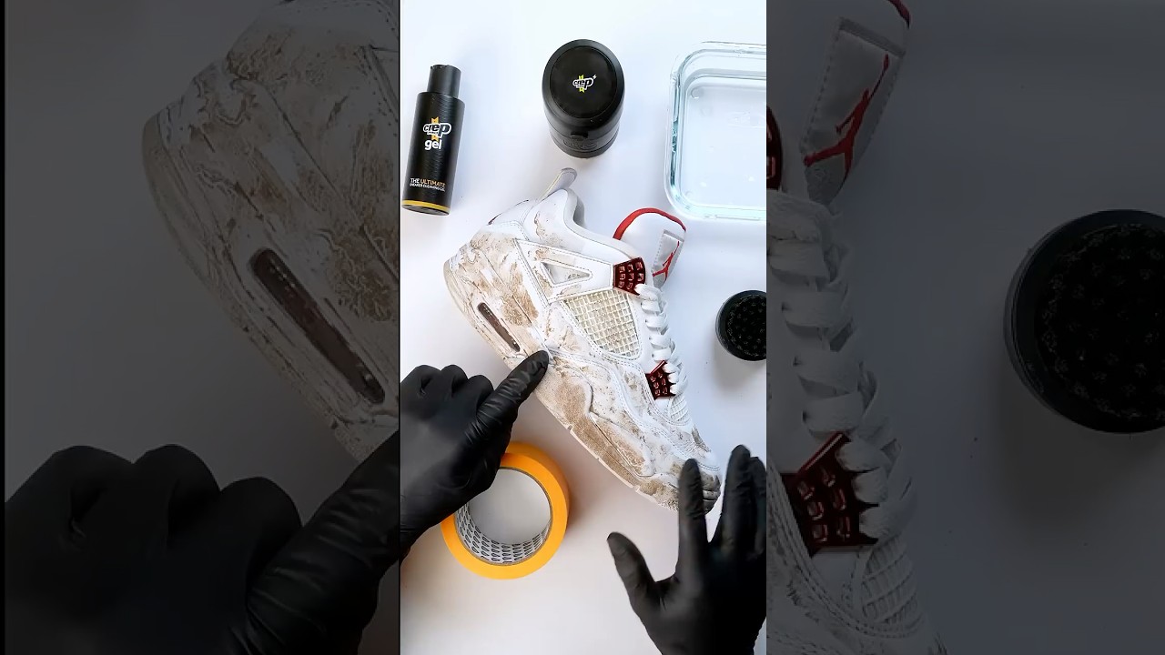 CLEAN YOUR SNEAKERS IN UNDER A MINUTE