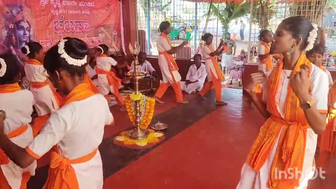 ಶ್ರೀ ಕೃಷ್ಣ ಕುಣಿತ ಭಜನಾ ಸಂಘ ಬಾಡೂರುಪದವು@ ಶ್ರೀ ಕೃಷ್ಣ ಭಜನಾ ಮಂದಿರ ಬಾಡೂರು ಪದವು 34ನೇ ವರ್ಷದ ವಾರ್ಷಿಕ ಏಕಾಹ ಭಜನೆ
