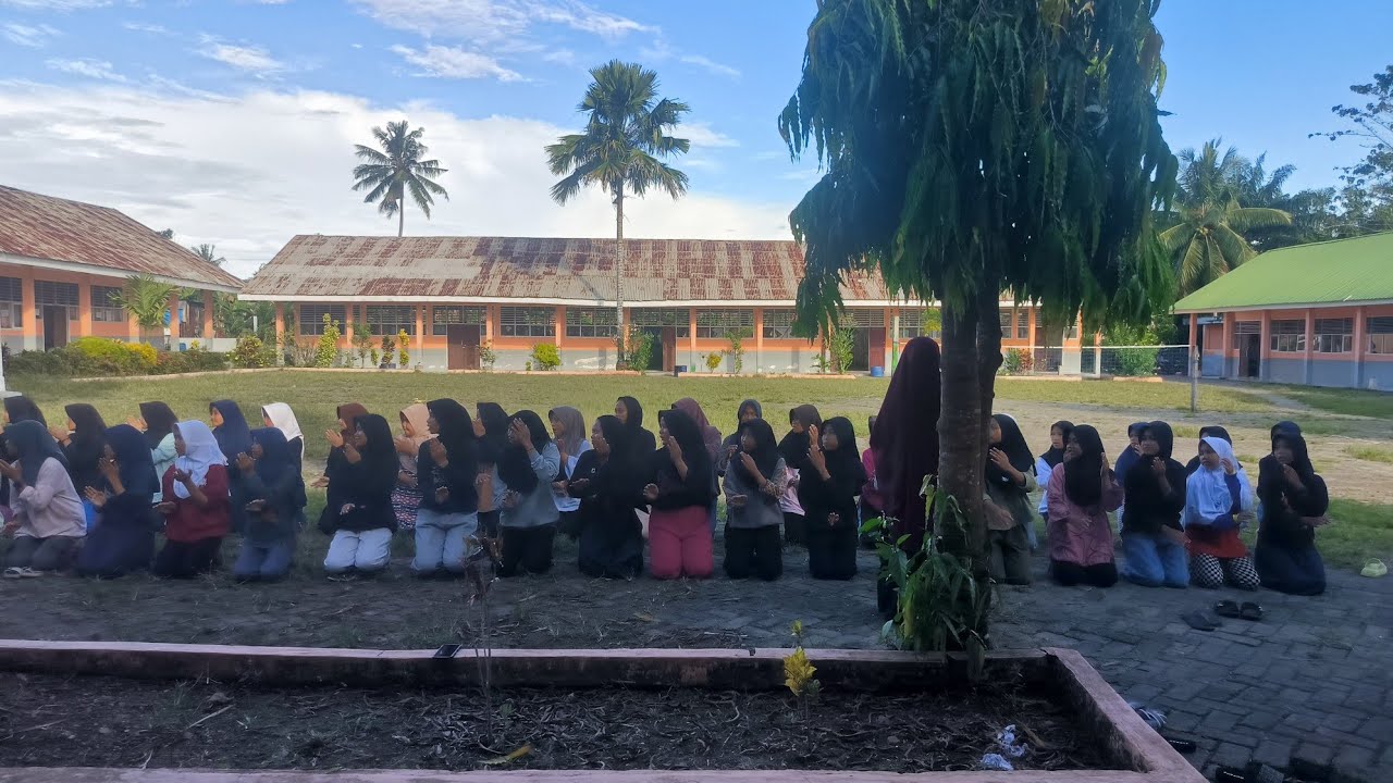 (Latihan) Tari Massal SMPN 3 Pitumpanua