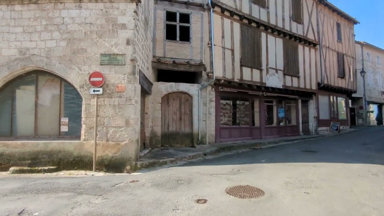 Issigeac, a beautiful medieval town near Bergerac, France