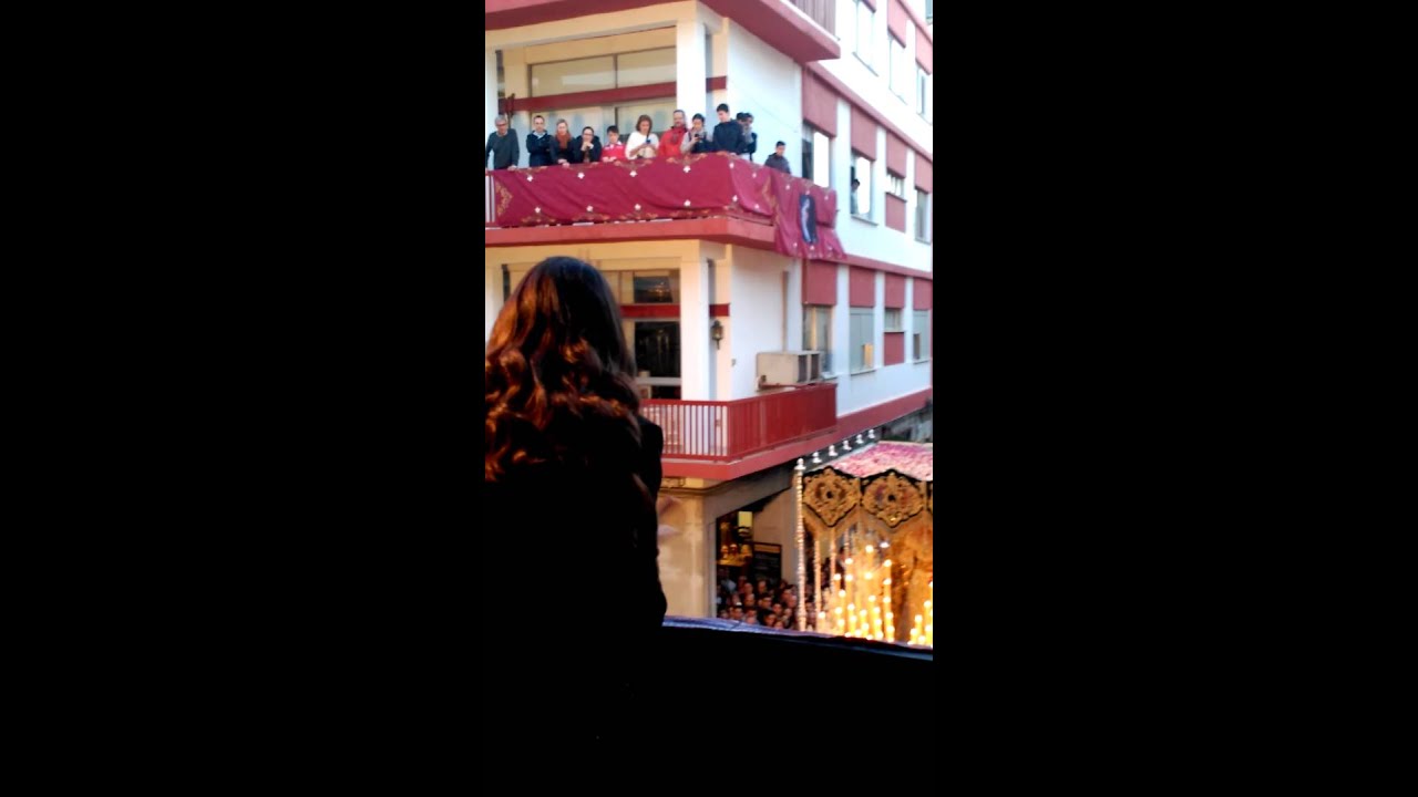Ana Garcia Caro cantándole a la Reina de Huelva, la Esperanza!!! 2016