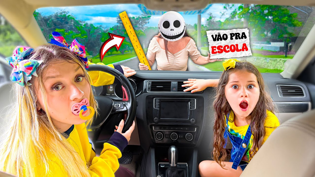 A PROFESSORA MALVADA APARECEU NO MEIO DA ESTRADA E SEGUIU A GENTE!! *Muito assustador 