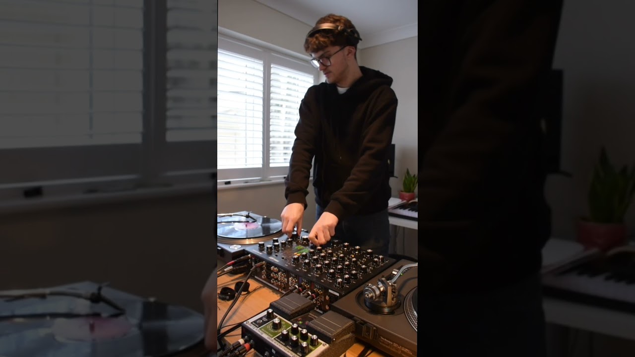 Record buying on a budget  #dj  #housemusic  #vinyl
