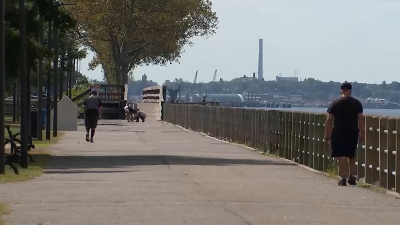 Mystery odor stinking up New Jersey streets